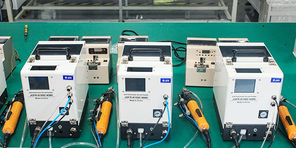 使用自動(dòng)鎖螺絲機(jī)要注意哪些方面？堅(jiān)豐電子告知您